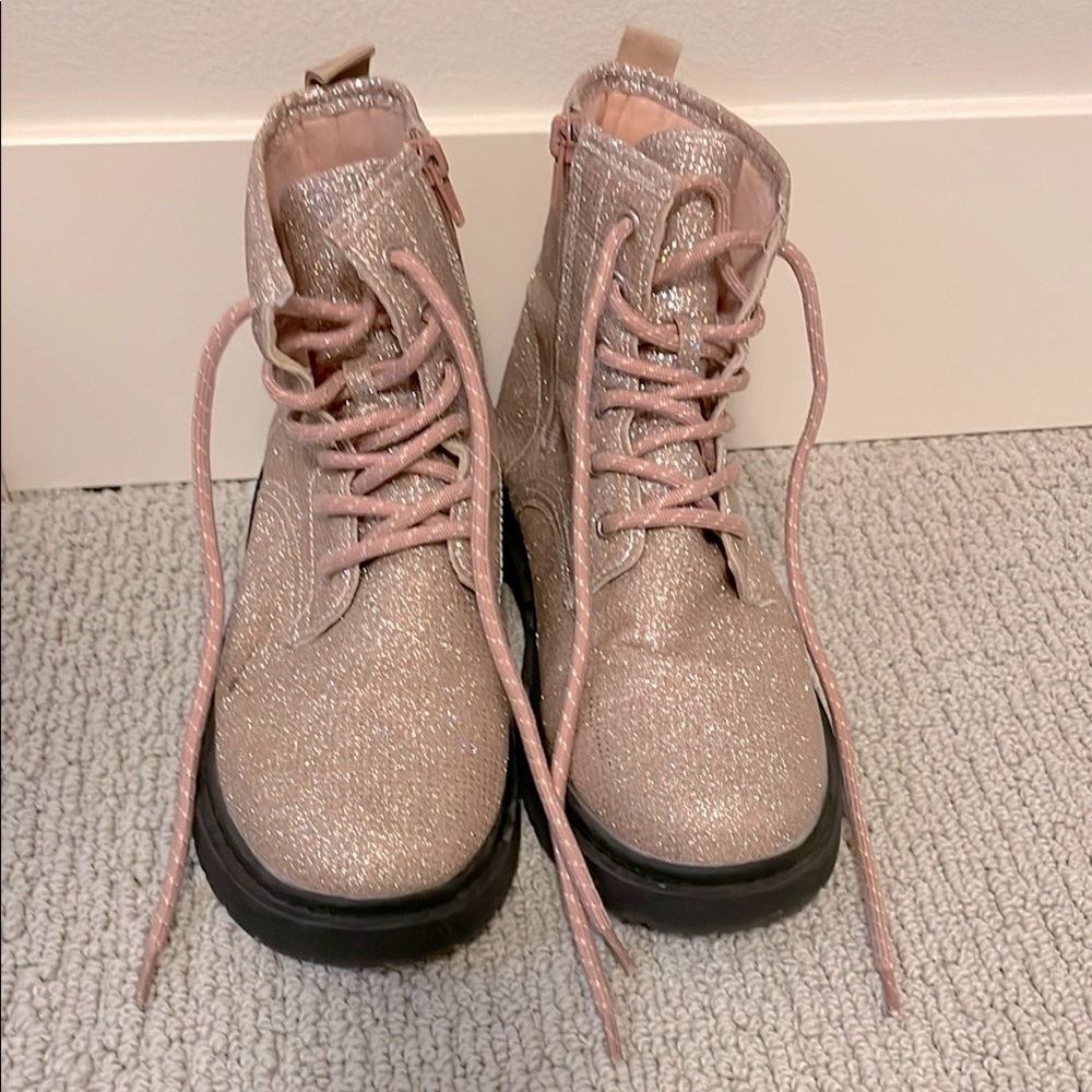 Mia brand Sparkly glitter Pink Lace-Up Boots with a zip up girls youth size 6